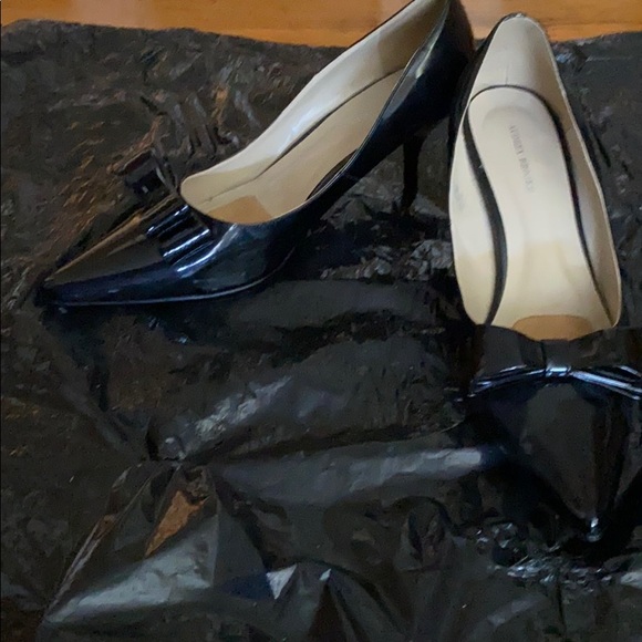 Heels - Picture 1 of 4